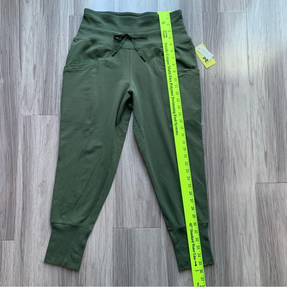NWT All In Motion High-Rise Jogger Olive Green - Picture 9 of 9